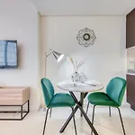 Sleek Studio At Sky Gardens Difc By Deluxe Holiday Homes